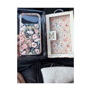 Mia Charro Iphone 17 pro max case